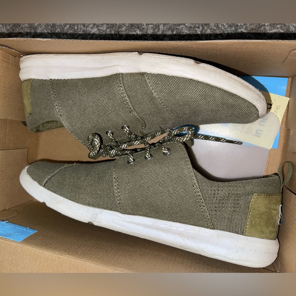 Tom shoes, good shape